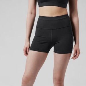 Athleta Accelerate Shortie XS